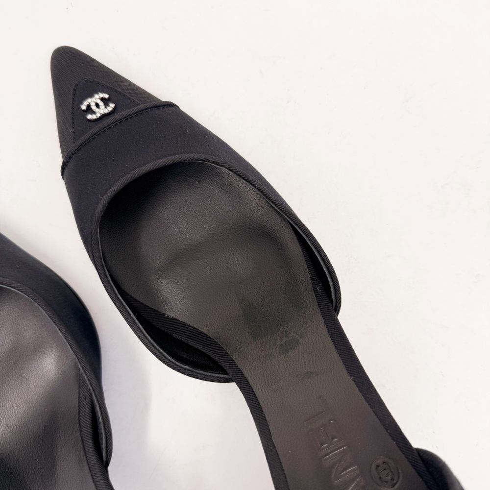 Chanel Black D’Orsay Heels Pointed Toe Kitten Heel Pumps with Silver CC Logo 41 - Picture 11 of 16